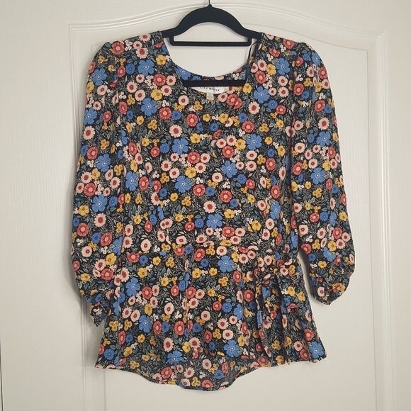 Floral Wrap Style Blouse Shirt Lily White - Picture 1 of 7